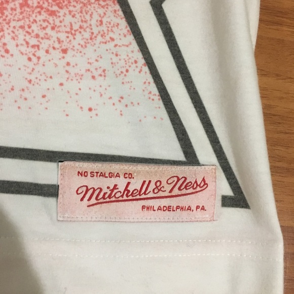Chicago Bulls Color Fade T-Shirt - Picture 2 of 4